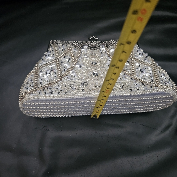 Vintage Elegant Silver Embroidered Studded Embellished Formal Handbag Gun Metal - Picture 9 of 10